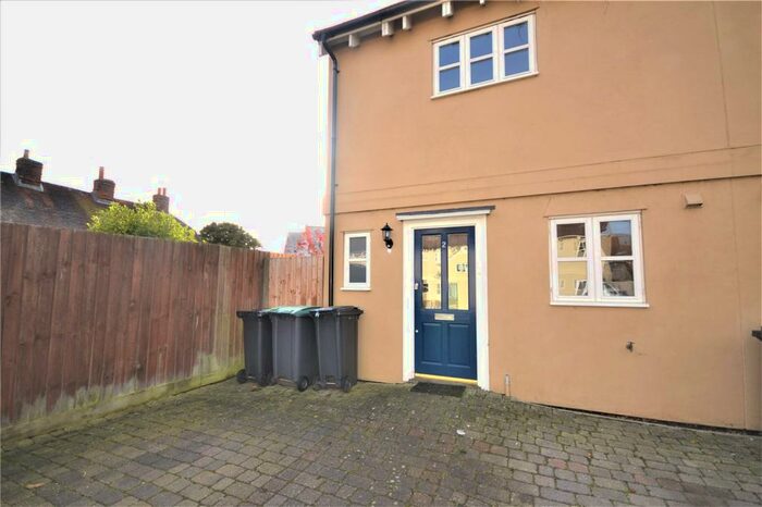 3 Bedroom End Of Terrace House To Rent In Harmans Yard, CM6