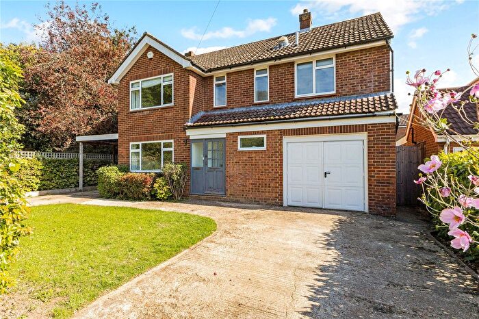 4 Bedroom Detached House For Sale In Oak Tree Road, Marlow, Buckinghamshire, SL7
