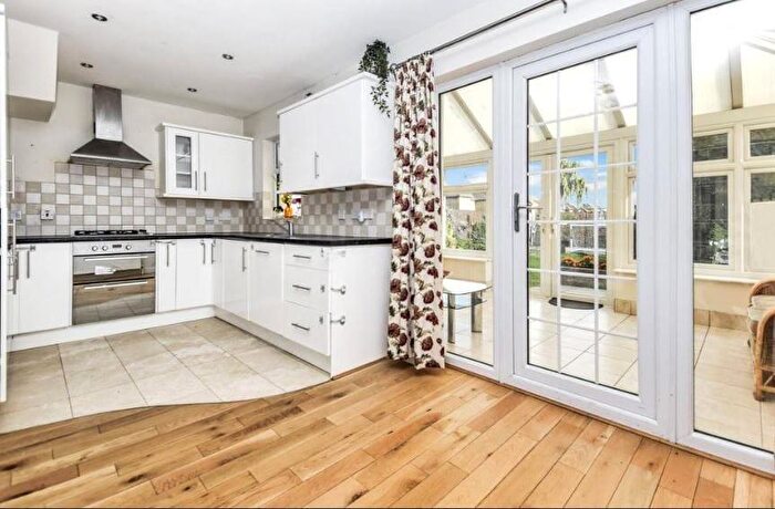 3 Bedroom Property To Rent In Heathside Avenue, Bexleyheath, DA7
