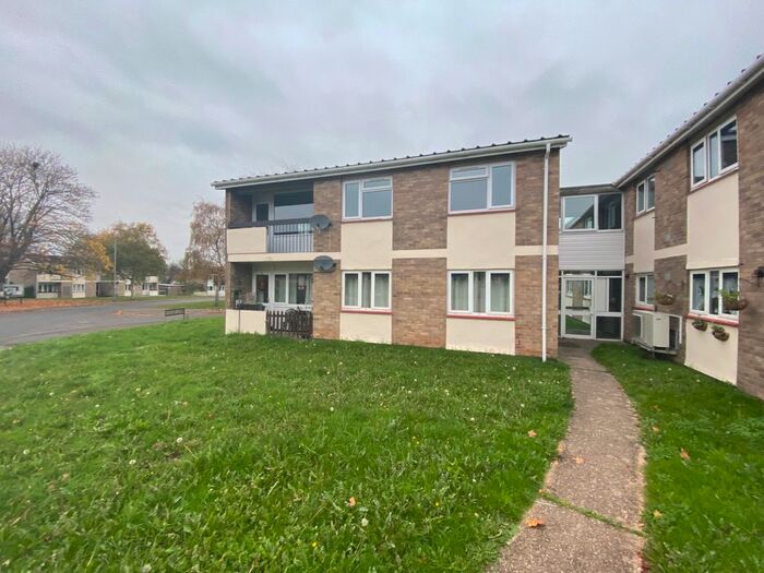 2 Bedroom Flat To Rent In Normandy Drive, Taunton TA1