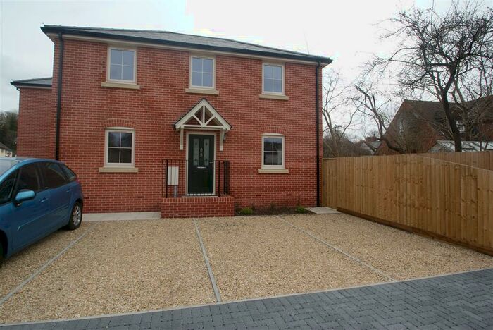 1 Bedroom Flat To Rent In Elston Lane, Shrewton, SP3