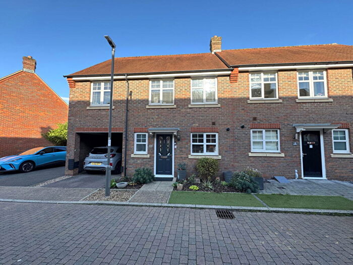 3 Bedroom End Of Terrace House For Sale In Walnut Tree Close, Winslow, MK18