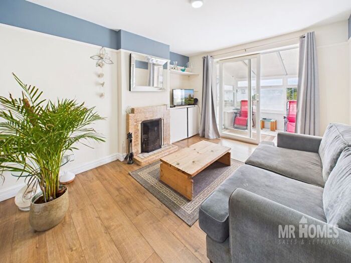 4 Bedroom Semi-detached House For Sale In Johnston Road, Llanishen, Cardiff, CF14