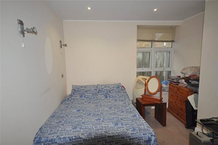 2 Bedroom Terraced House For Sale In Terrace Road, Walton-On-Thames, Surrey, KT12