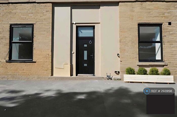 1 Bedroom Flat To Rent In Birds Royd Lane, Brighouse, HD6