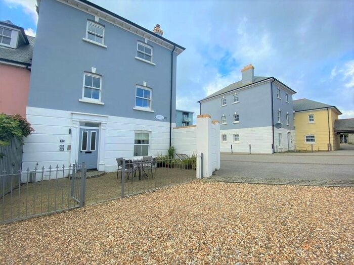 2 Bedroom Flat To Rent In Bezant Place, Newquay, TR7