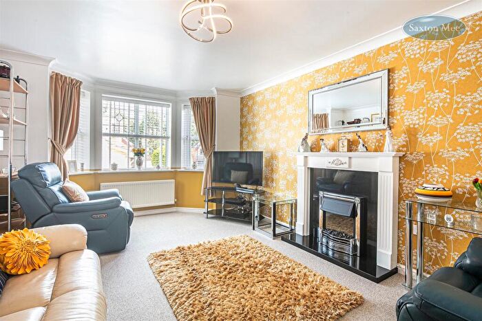4 Bedroom Detached House For Sale In Thorncliffe View, Chapeltown, Sheffield, S35
