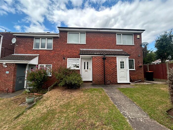 2 Bedroom House To Rent In Dorchester Road, Kimberley, Nottingham, NG16