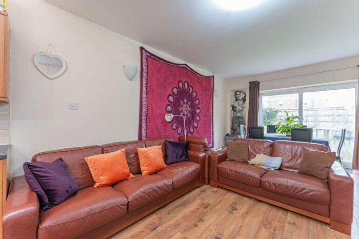 5 Bedroom Terraced House To Rent In Harrow Road, Selly Oak, Birmingham, B29