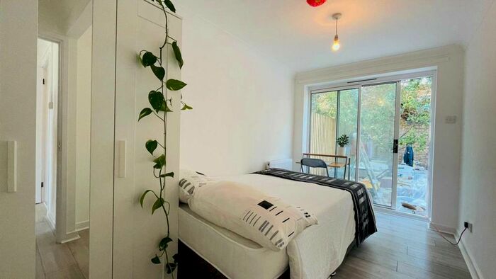 4 Bedroom Terraced House To Rent In Farrow Lane, New Cross, London, SE14