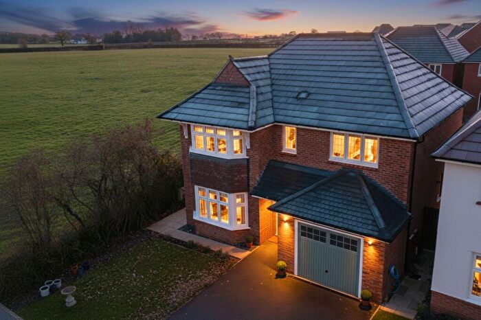 3 Bedroom Detached House For Sale In Clos Beau Mount, Penymynydd, CH4