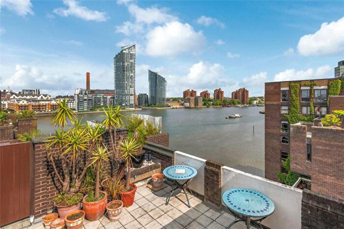 2 Bedroom Flat For Sale In Valiant House, Vicarage Crescent, London, SW11