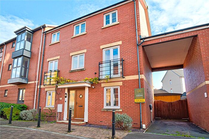 5 Bedroom End Of Terrace House For Sale In Seacole Crescent, Old Town, Swindon, Wiltshire, SN1