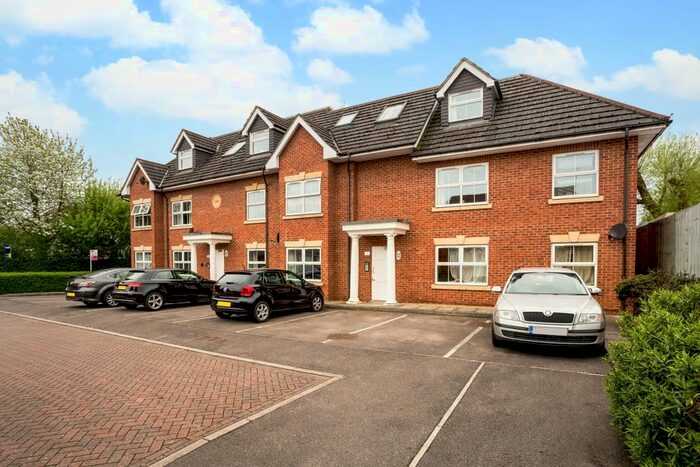 2 Bedroom Flat To Rent In Waters Reach, Blackamoor Lane, Maidenhead, SL6