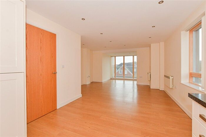 2 Bedroom Flat For Sale In Denne Parade, Horsham, West Sussex, RH12