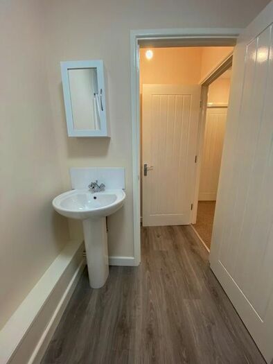 2 Bedroom Flat To Rent In Church Street, Ebbw Vale, NP23