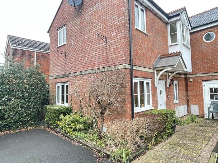 1 Bedroom Flat For Sale In Windsor Road, Salisbury, SP2