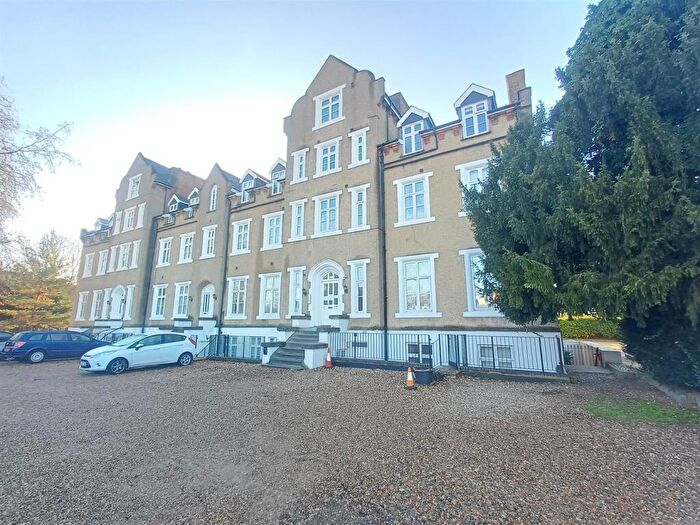 1 Bedroom Apartment For Sale In Upton Park, Slough, SL1