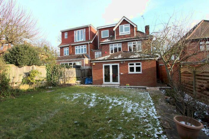 4 Bedroom Semi-Detached House To Rent In Monkfrith Way, Southgate, London, N14