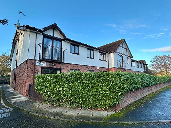 2 Bedroom Flat For Sale In Dorchester Road, Hazel Grove, Stockport, SK7