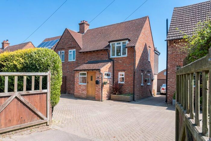 3 Bedroom Semi-Detached House For Sale In Kings Marsh Cottages, Five Ashes, TN20