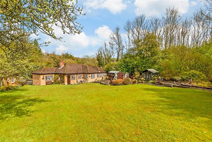 3 Bedroom Detached Bungalow For Sale In Tinkerpot Lane, West Kingsdown, Sevenoaks, Kent, TN15