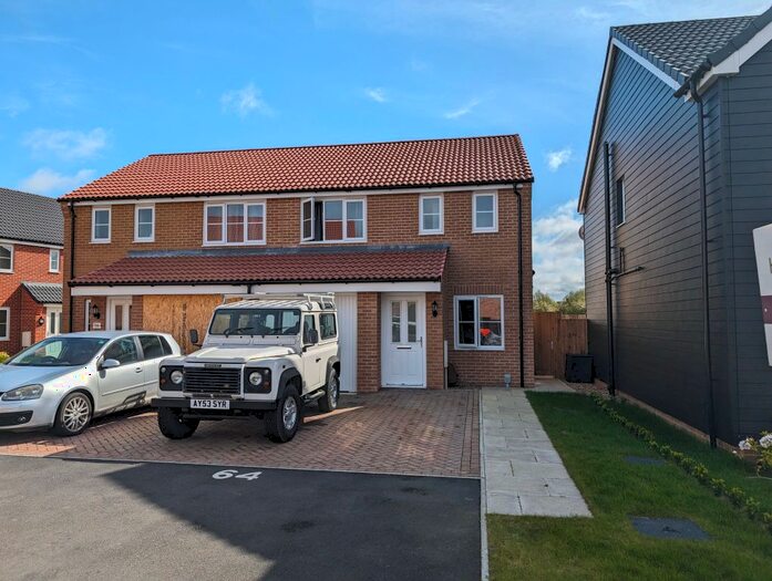 3 Bedroom Semi-Detached House To Rent In Hodgson Avenue, Leiston, IP16