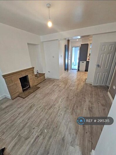 3 Bedroom Terraced House To Rent In Birkin Street, Bristol, BS2