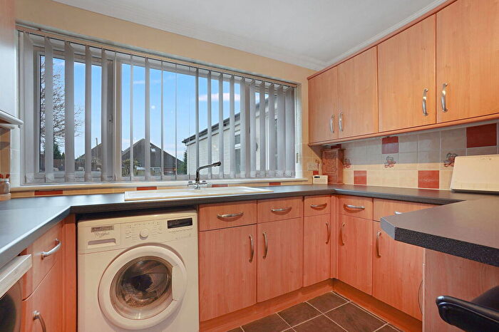 3 Bedroom End Of Terrace House For Sale In Snodhurst Avenue, Chatham, ME5