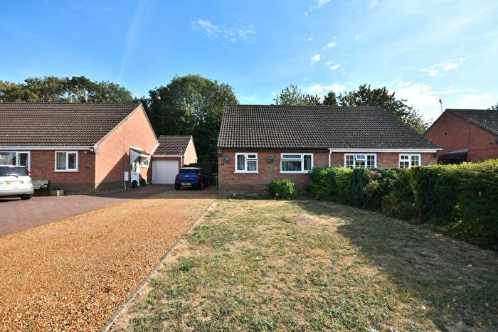 2 Bedroom Semi-Detached Bungalow For Sale In Thomas Close, Watlington, King's Lynn, PE33