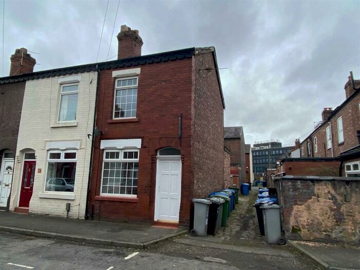 2 Bedroom End Of Terrace House To Rent In Dalton Street, Sale, M33