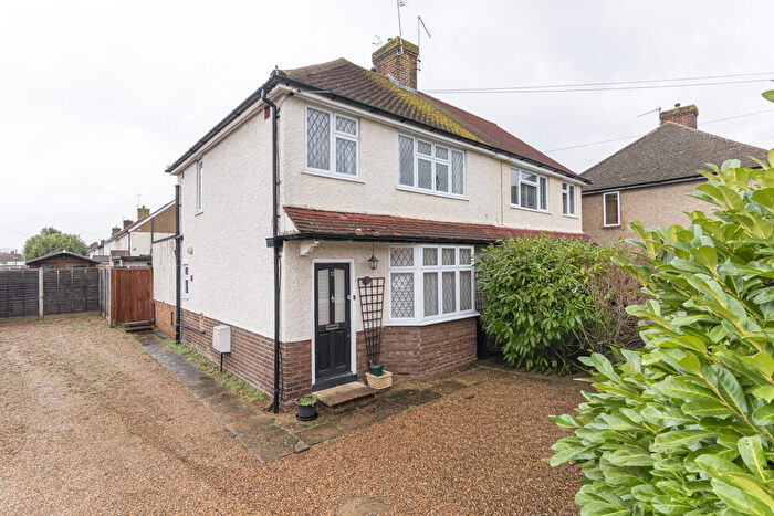 3 Bedroom Semi Detached House For Sale In Addlestone, Surrey., KT15