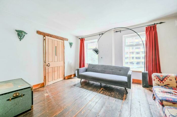 2 Bedroom Flat To Rent In Hackney Road, , Hackney, London, E2
