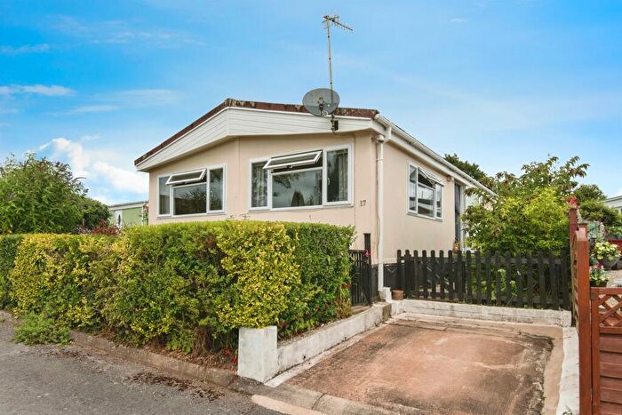 2 Bedroom Park Home For Sale In Woodlands Park, Tedburn St. Mary, Exeter, EX6