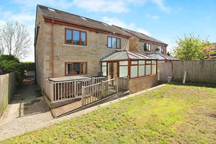 5 Bedroom Detached House To Rent In Calverley Fold, Pudsey, LS28