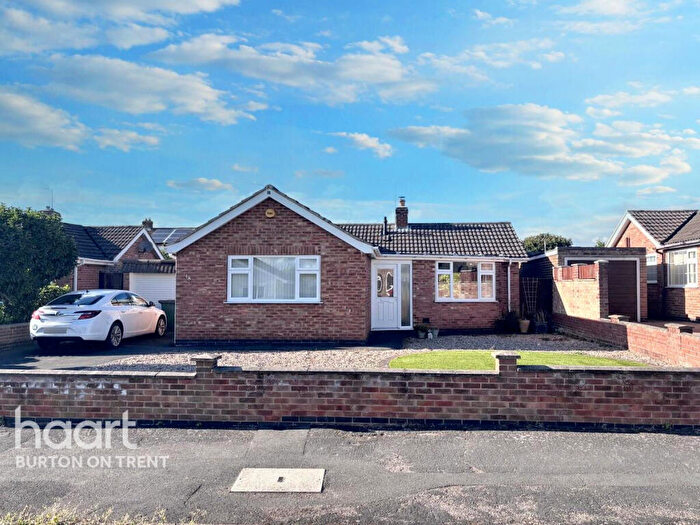 3 Bedroom Bungalow For Sale In Wordsworth Way, Swadlincote, DE12