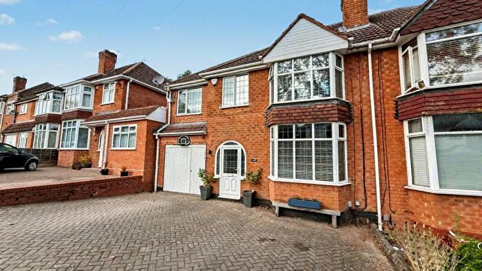 4 Bedroom Semi-Detached House For Sale In Lindsworth Road, Kings Norton, Birmingham, B30