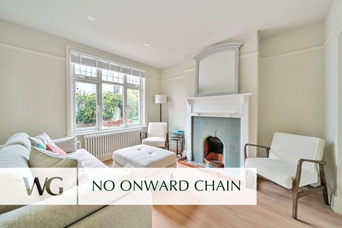 3 Bedroom Terraced House For Sale In Victoria Road, Topsham, Exeter, EX3