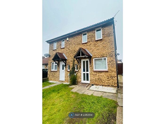 2 Bedroom Semi-Detached House To Rent In Hambrook Walk, Sittingbourne, ME10