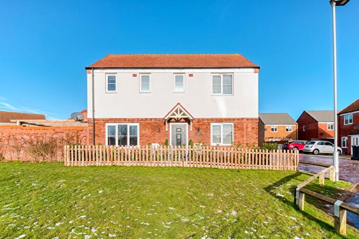 3 Bedroom Detached House For Sale In Howes Road, Bradwell, NR31
