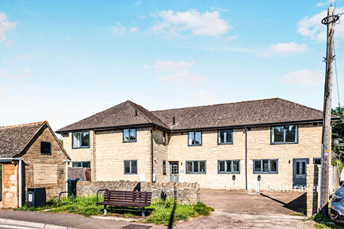 2 Bedroom Apartment To Rent In Fernhill Court, OX5
