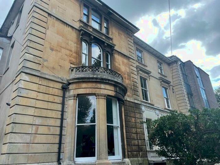 3 Bedroom Flat To Rent In Westfield Park, Bristol, BS6