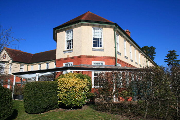 4 Bedroom Terraced House For Sale In Newman Road, Devizes, SN10