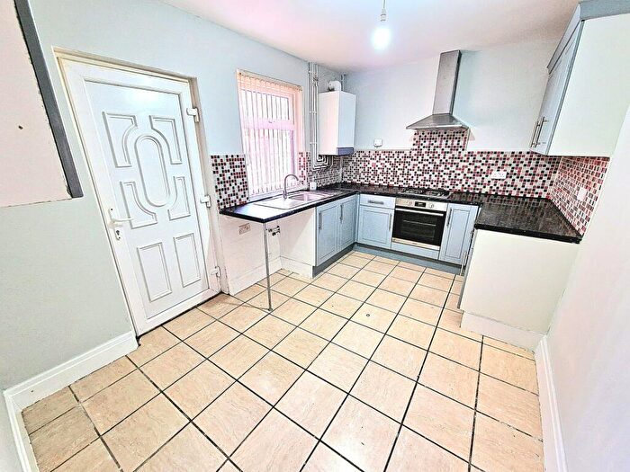 4 Bedroom Semi-Detached House To Rent In Beresford Street, Manchester, M14