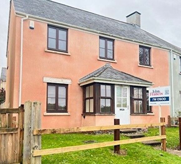 4 Bedroom Property To Rent In Chandlers Yard, Burry Port, SA16