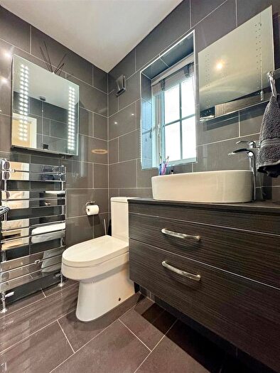 4 Bedroom Detached House For Sale In Suffolk Drive, Whiteley, Fareham, PO15