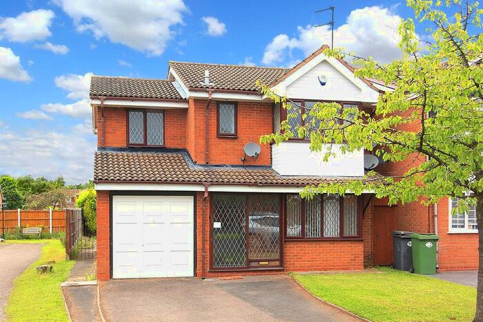 4 Bedroom Detached House To Rent In Sidcup Close, Bilston, WV14