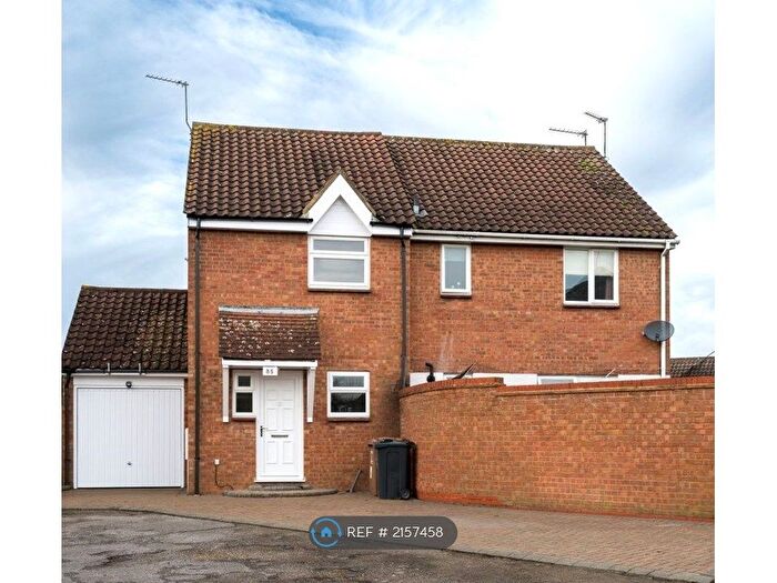 2 Bedroom Semi-Detached House To Rent In The Hedgerows, Stevenage, SG2