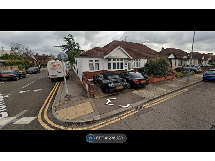 3 Bedroom Bungalow To Rent In Somerville Road, Romford, RM6