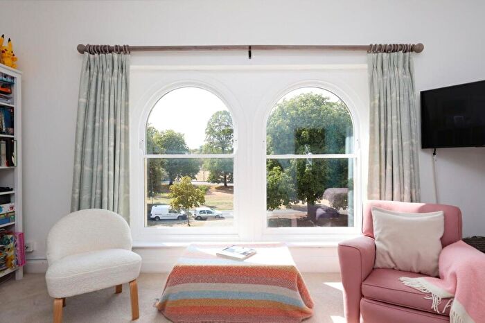 2 Bedroom Flat For Sale In Westbury Park, Bristol, BS6